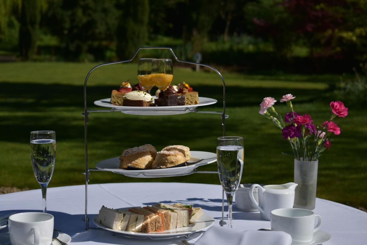 Guyers House Hotel And Restaurant Коршем Екстер'єр фото